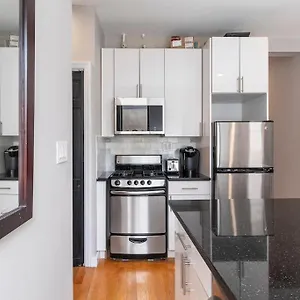  Apartment Renovated Lower Eastside 2br Washer Dryer